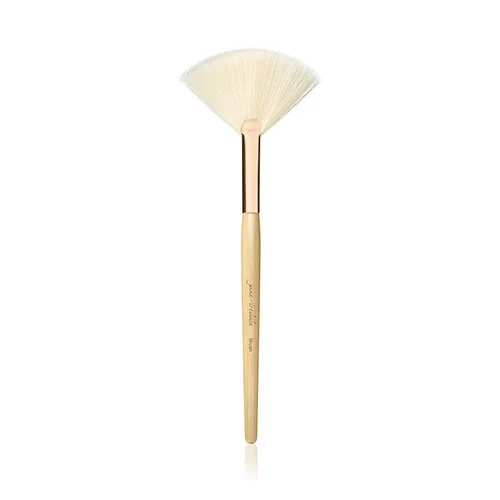thefanbrushwebp – Damara Luxury Spa Vancouver Makeup fan brush with white bristles and light wooden handle for powder application